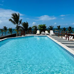 Lovely Beachfront 2 Bedrooms With 2 Pools Apartment